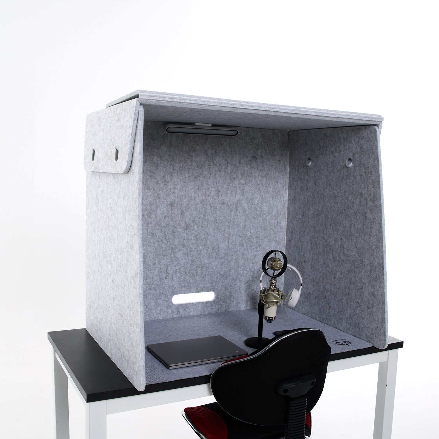 "Miss Marble" - VOICEOVER BOOTH Freelancer Workstation